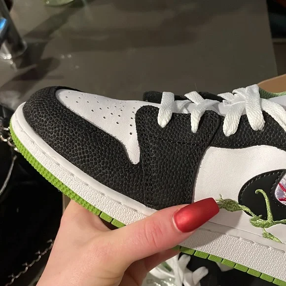 Limited edition floral low dunks